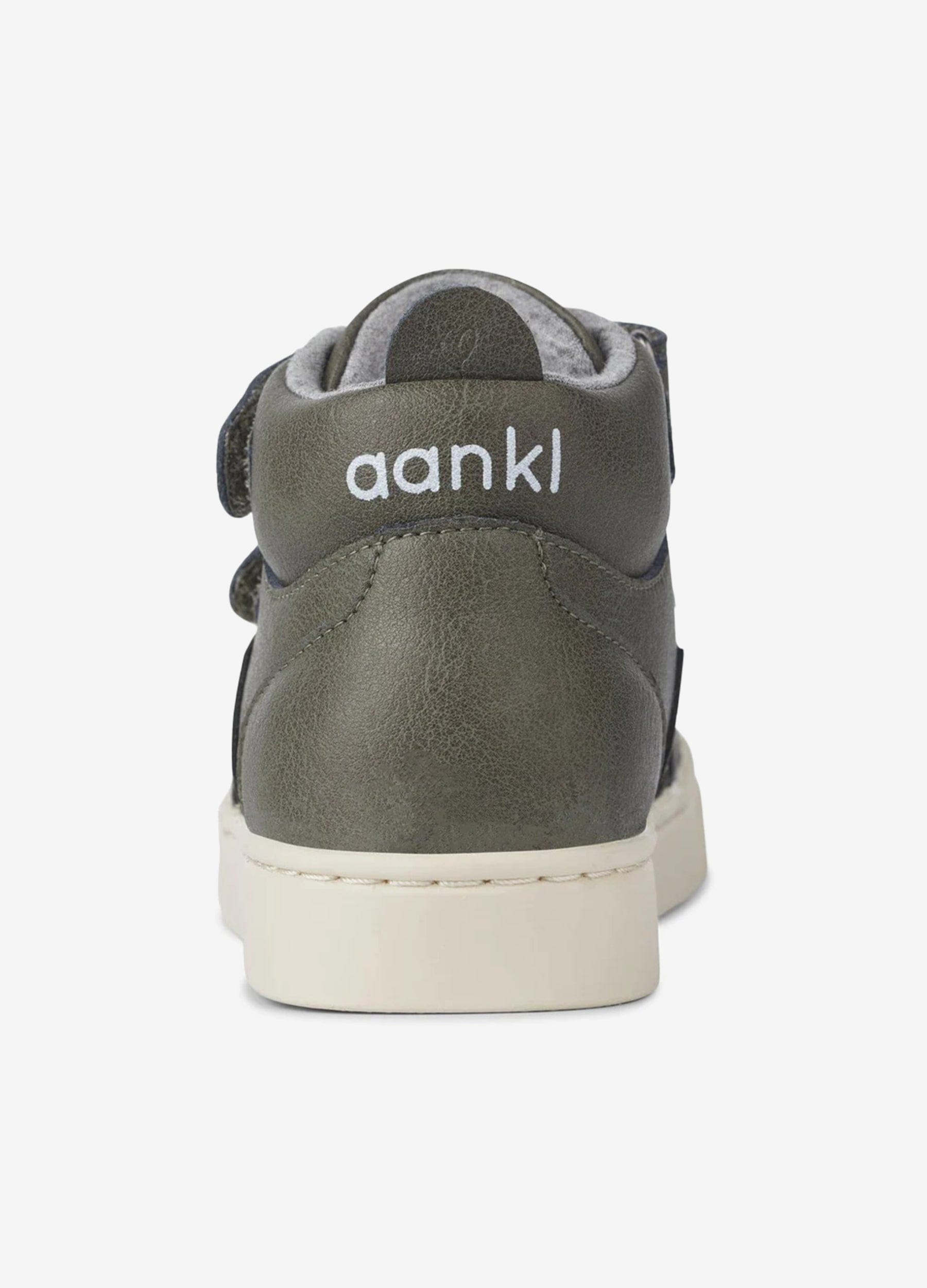 Fråga -fotformad mitten -hi sneaker