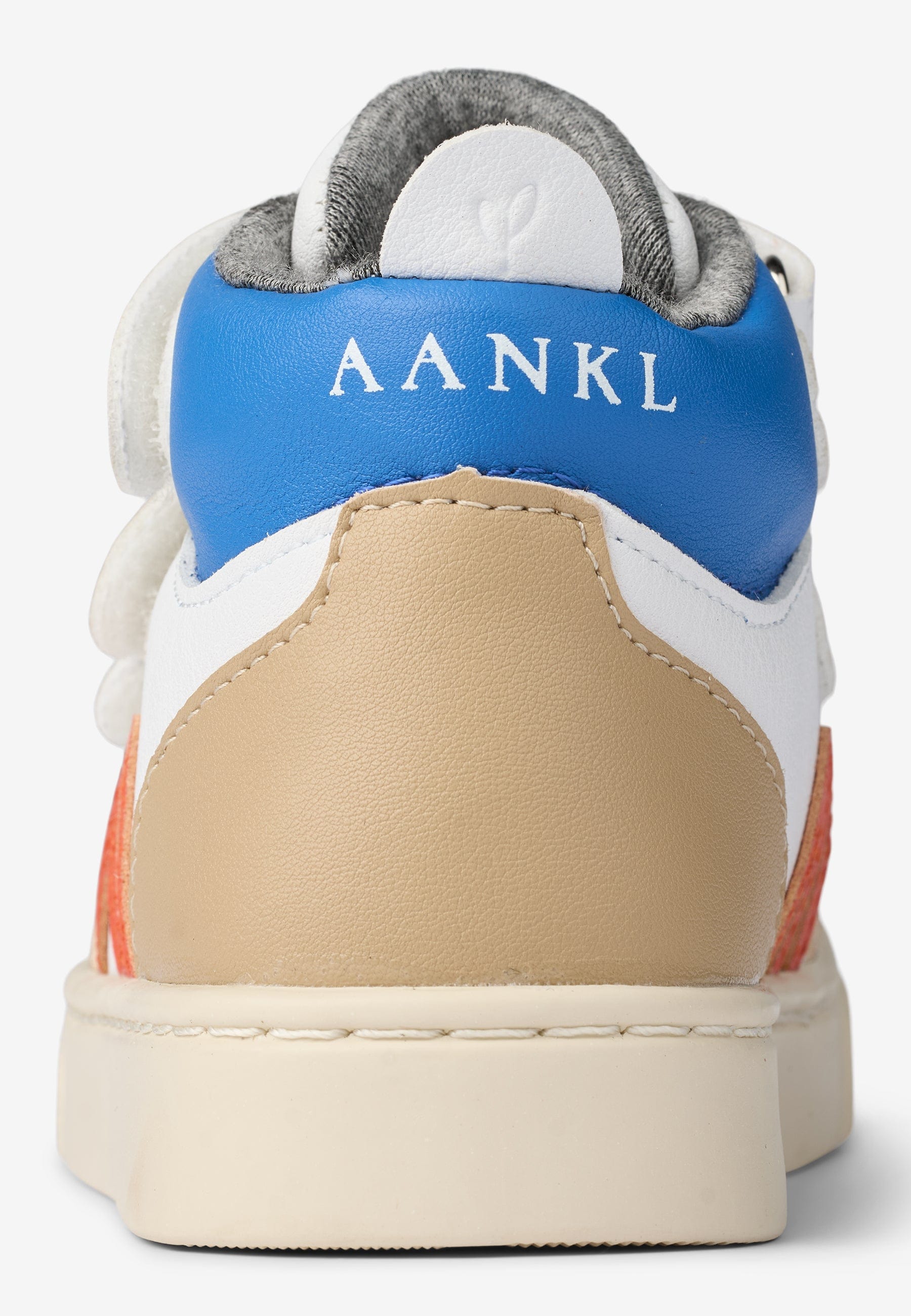 Fråga -fotformad mitten -hi sneaker